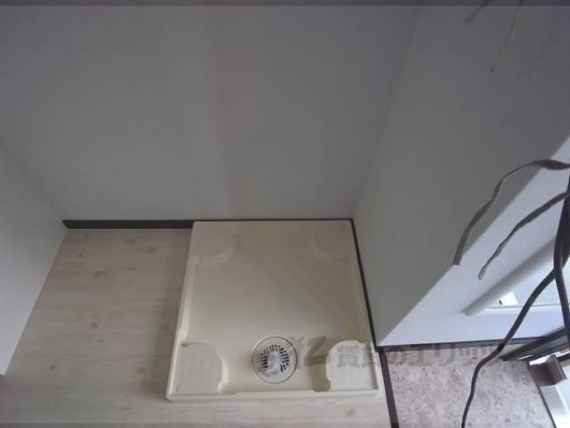 洗濯機置場　同タイプマンションの写真です。