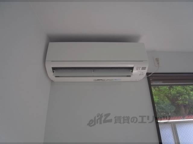 エアコン　同タイプマンションの写真です。