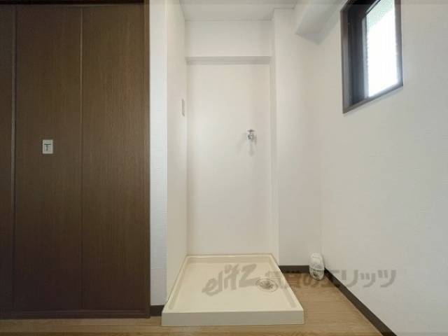 洗濯機置場　収納