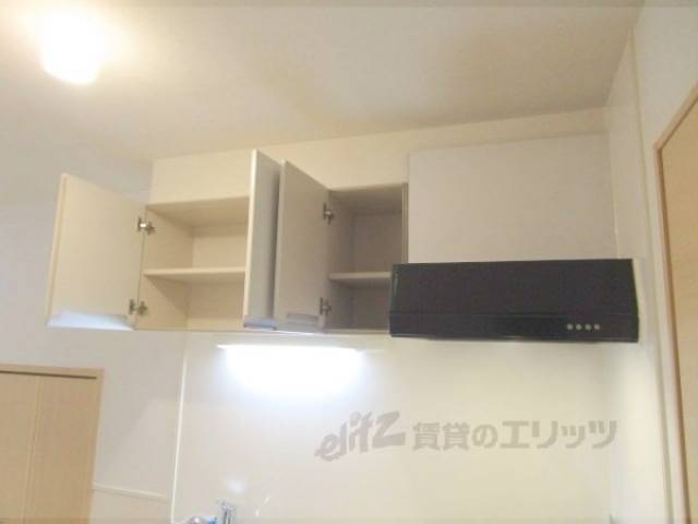 キッチン　キッチン上部収納
