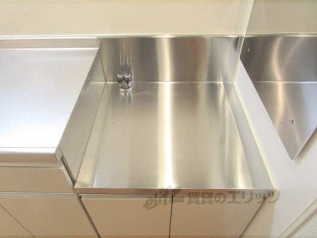 キッチン　コンロ置き場