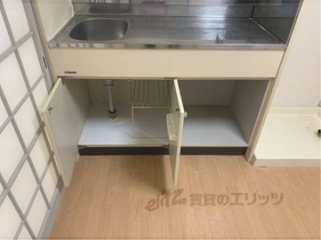 キッチン　収納下部