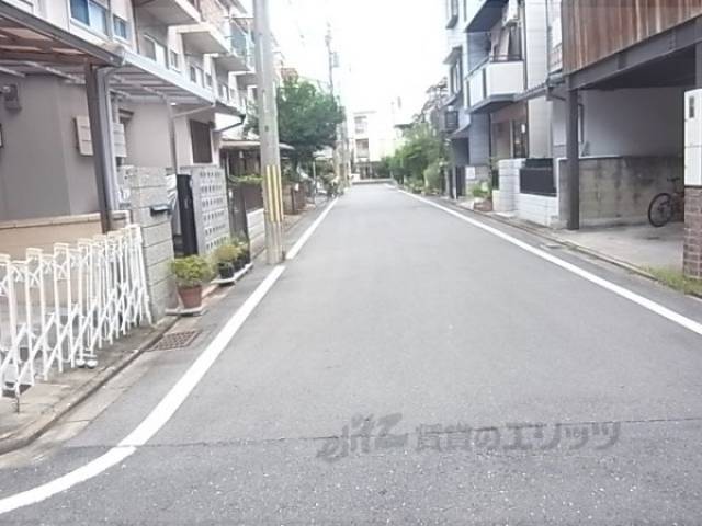 トイレ　周辺道路