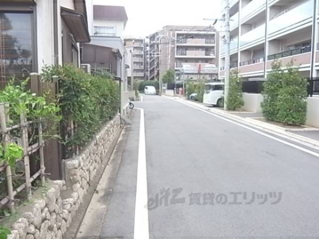 居室　周辺道路