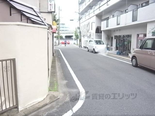 和室　周辺道路