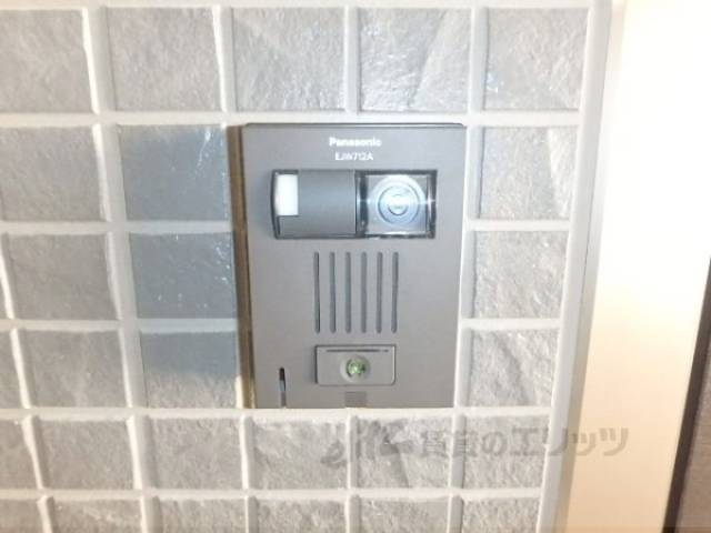 玄関　インターホン