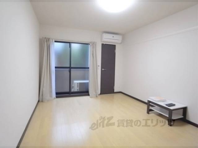 洋室　きれいなお部屋です