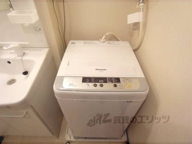 洗濯機置場　洗濯機