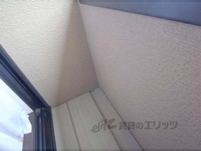 ベランダ　南東向きなので日当たり良好。