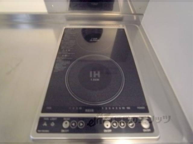 キッチン　クッキングヒーター　二口です。