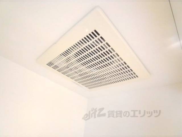 キッチン　換気扇