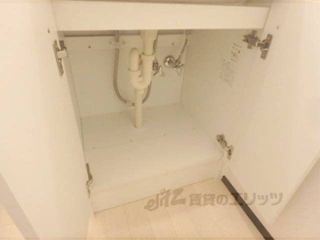 洗面所　下部収納