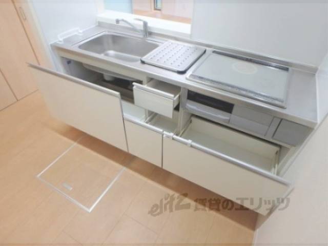 キッチン　下部収納