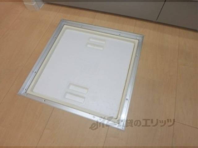 キッチン　床下収納