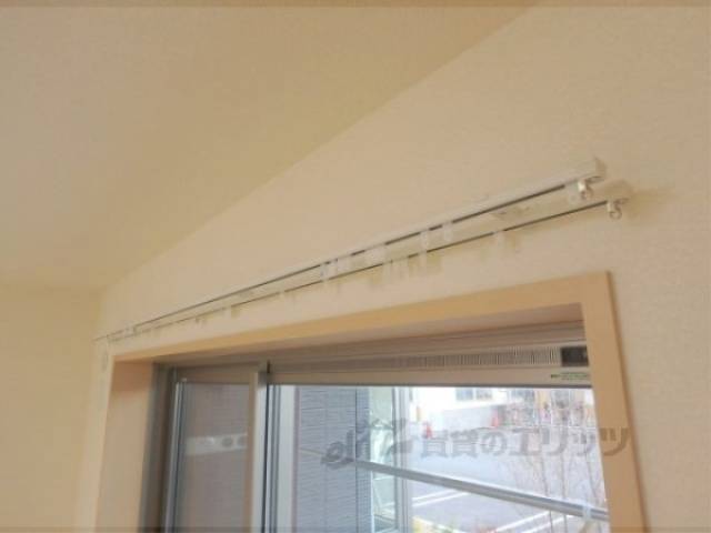 カーテンレール