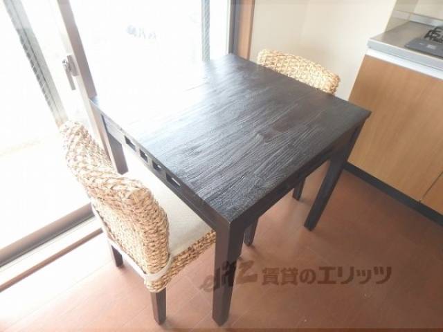 ダイニングテーブル