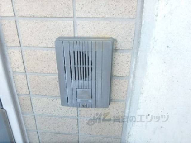 玄関　インターホン