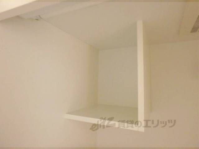 キッチン　上部収納