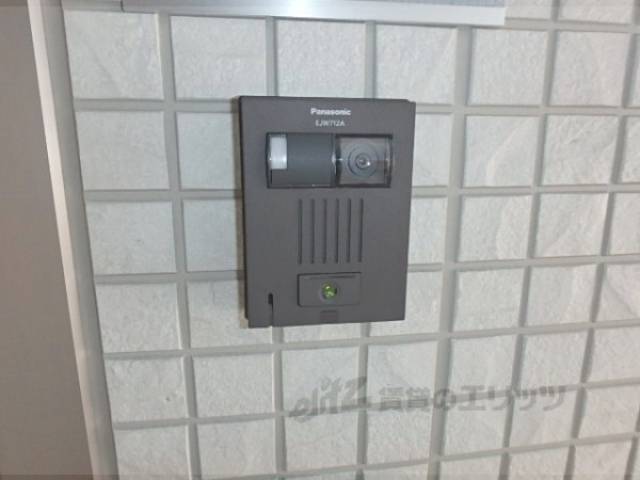 玄関　インターホン