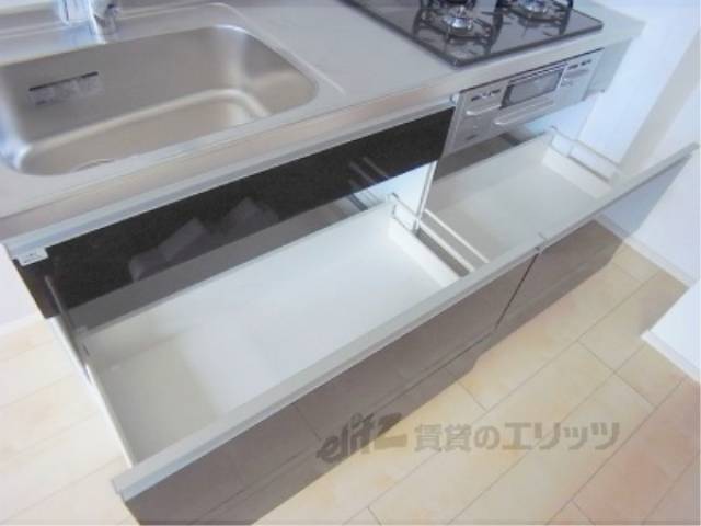 キッチン　下部収納