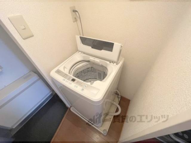 洗濯機置場　洗濯機
