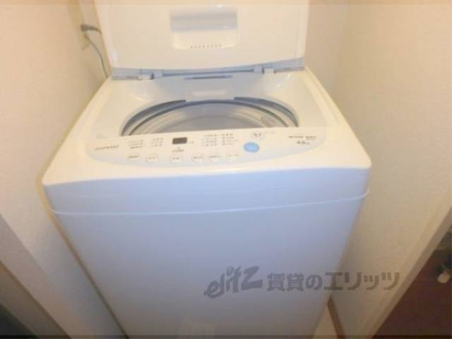 洗濯機置場　洗濯機