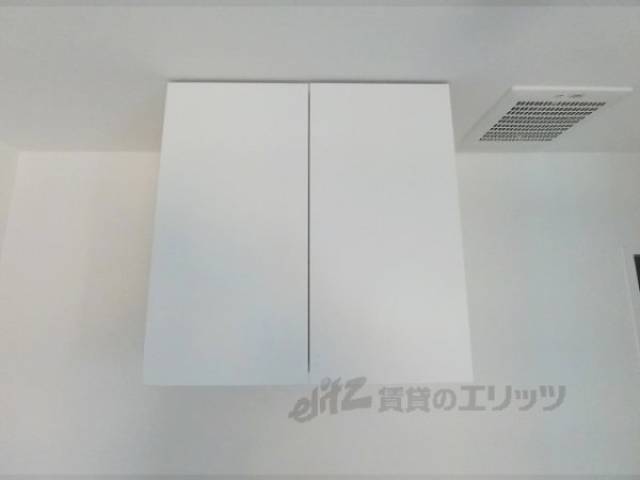 キッチン　上部収納