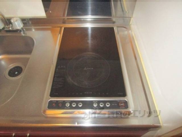 キッチン　電気コンロ
