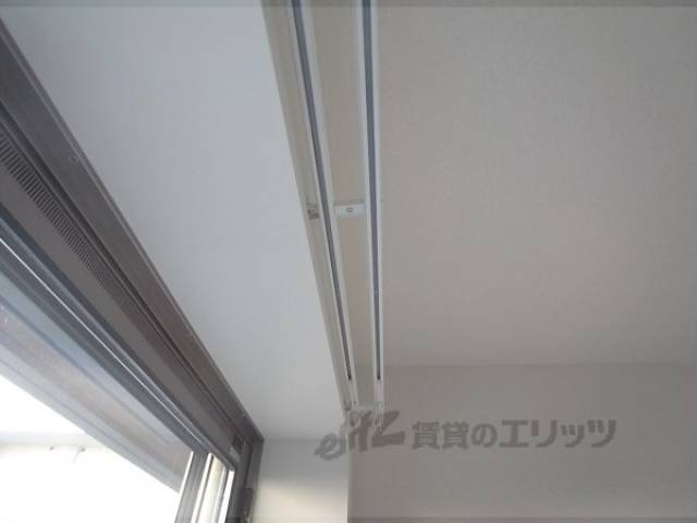 カーテンレール