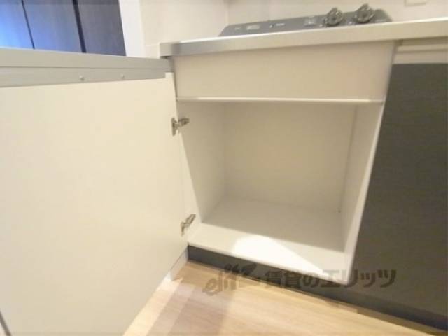 収納　キッチン