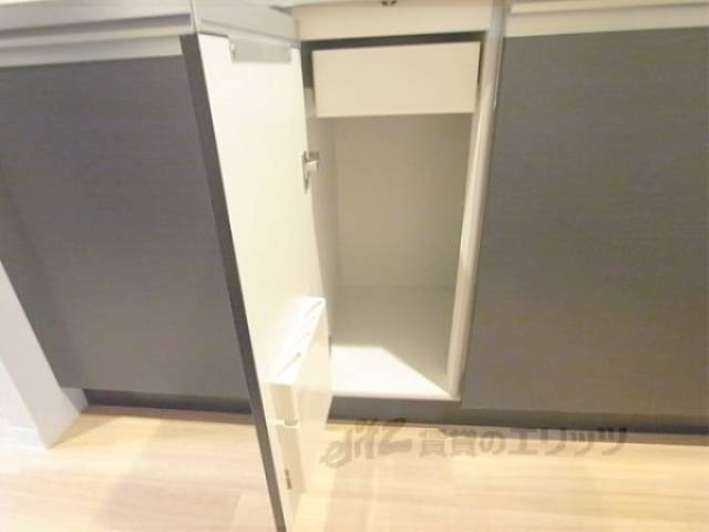 収納　キッチン