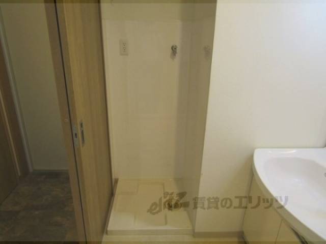 洗濯機置場　上部収納