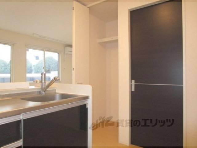 キッチン　収納