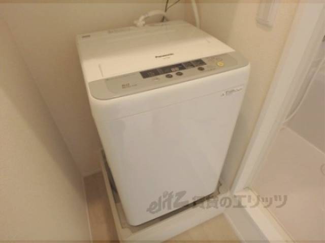 洗濯機置場　洗濯機