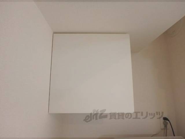 キッチン　収納上部