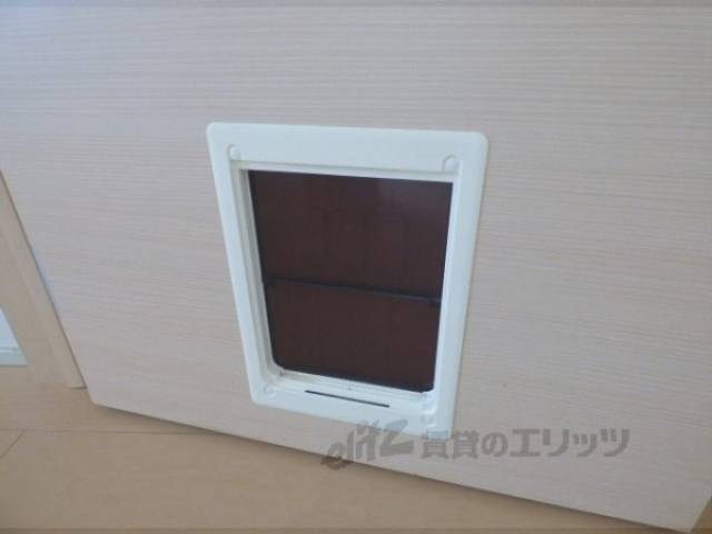廊下　ペット出入口