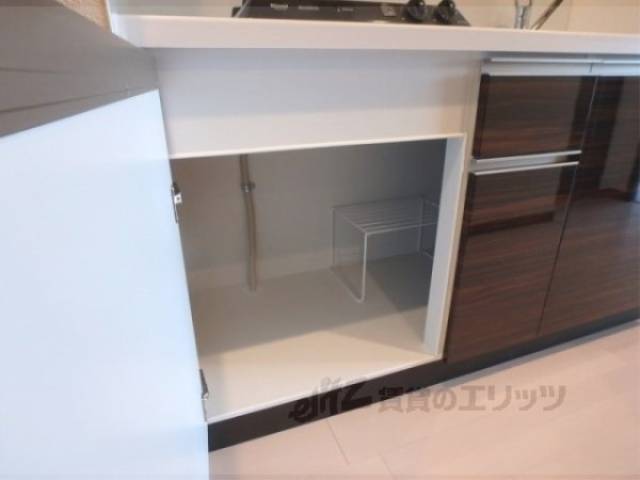 キッチン　キッチン下部収納