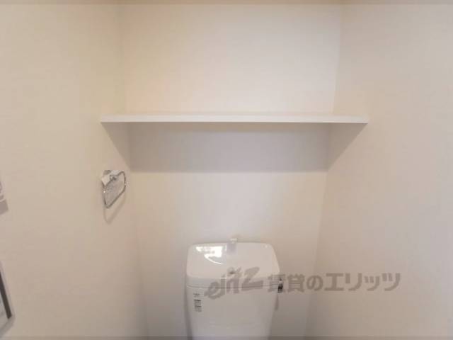 トイレ　トイレ棚