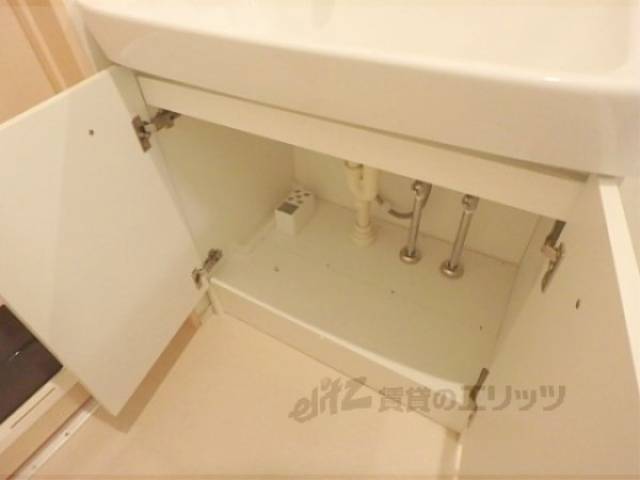 洗面所　下部収納