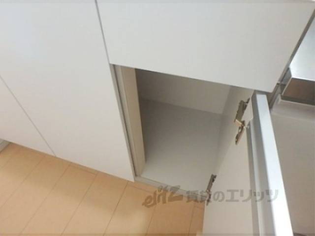 キッチン　下部収納