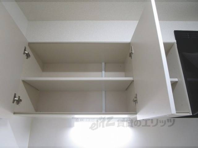 キッチン　上収納