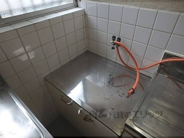 キッチン　コンロ置き場