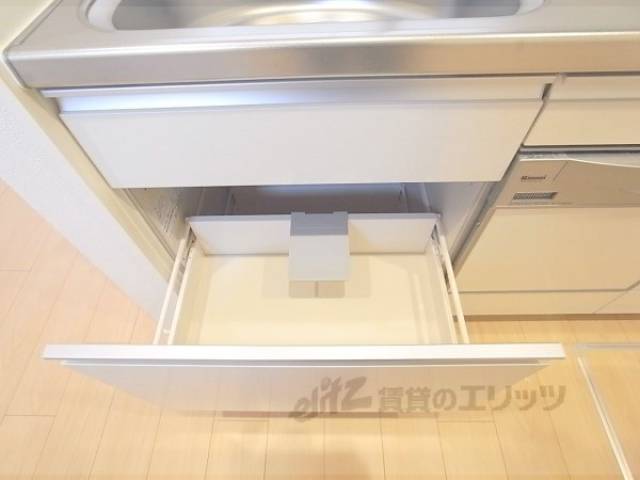 キッチン　下部収納