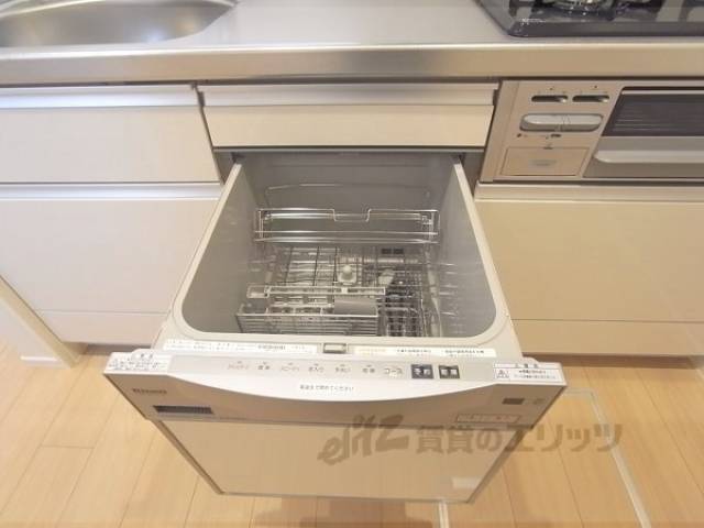 キッチン　食器洗浄機が設置されてます。