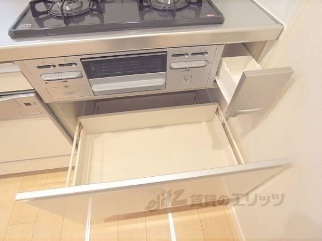 キッチン　下部収納
