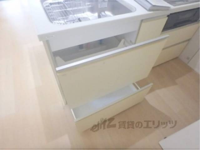 キッチン　収納下部