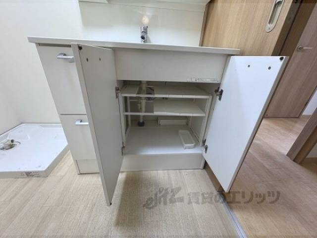 収納　洗面台下収納