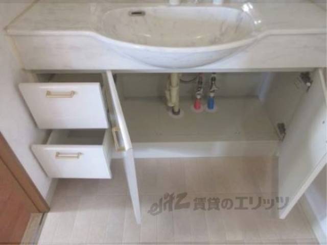 洗面所　収納