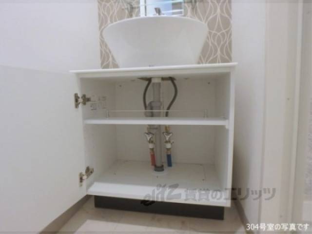 洗面所　洗面所下部収納