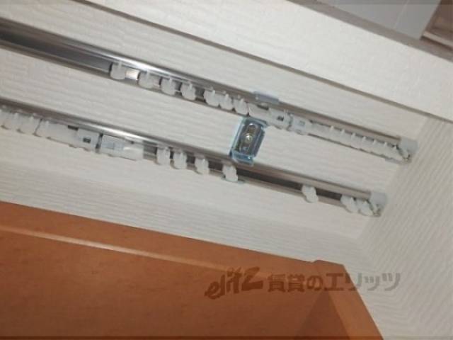 カーテンレール